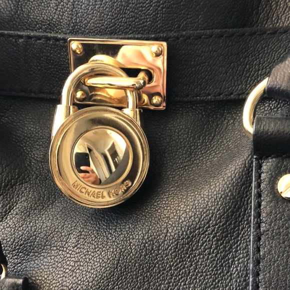 Black leather Michael Kors bag price as is for bag. Org. $495 - Picture 3 of 11